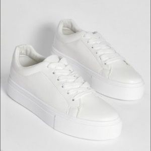 New Boohoo Platform Sneakers